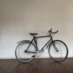 Tabloid (prod Mac Wetha)