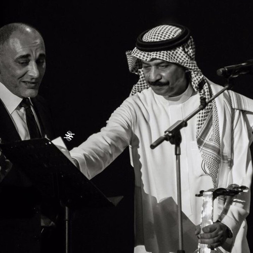 وقفت انا وسط الظلام