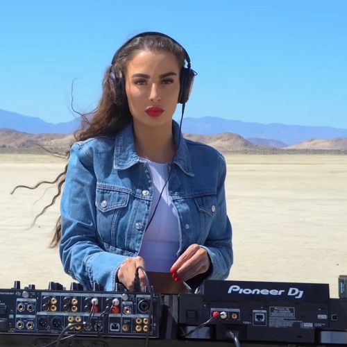 DeepMe - Live @ El Mirage Lake , California _ Melodic Techno & Progressive House Dj Mix.mp3