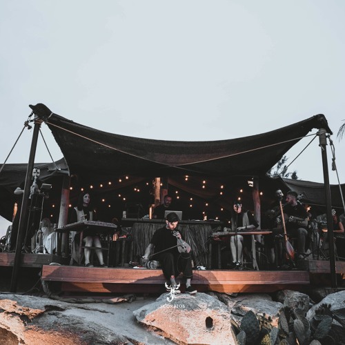 Valeron & Band live at Scorpios Mykonos (Acoustic), August 2020
