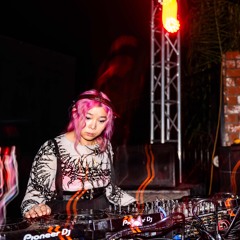 SWXCH opening set for Boris - Kitty Logic