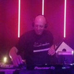 Dynamic D Operator Radio Live Sets