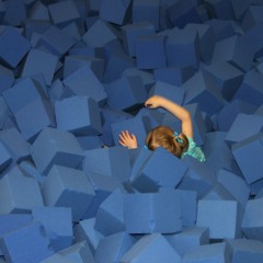 Я T R D B L U / / F T · B L L Y K L V R · L J N D L N D · C R I A D O