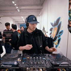 Swoush (DJ Set) - Halfpipe Records Pop Up Store @ Element Store