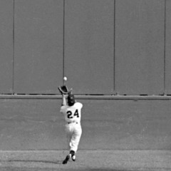 9 - 29 SPORTS HISTORY WILLIE MAYS Catch