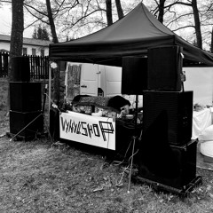 Vinyl mix from Virvál witches vinyl shop stage