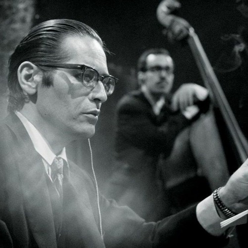 Bill Evans’s sound (with Embertone Walker 1955)