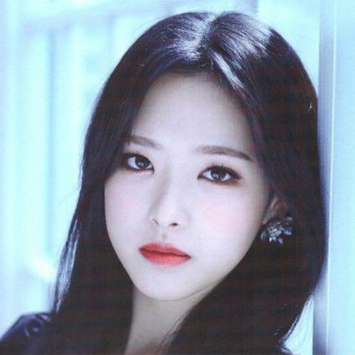 Stream LOONA - Olivia Hye 'Egoist (Feat.JinSoul)' by lovepdf