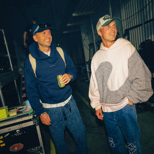 Thunderstruck Remix + Festival Intro