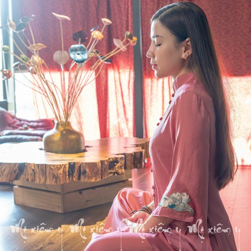 Whisper of the Moon - DJ MiNuong
