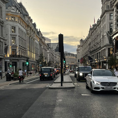 وكأن الوقت فبعدك ..