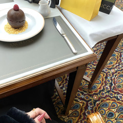 لو كان زعلان ما يرتاح من دونها  !