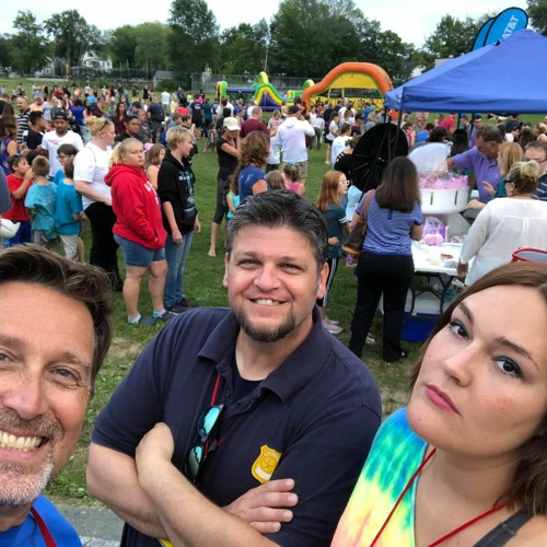 Stream DOING THE WATER BOTTLE FAN CHALLENGE by 101.9POR Listen online