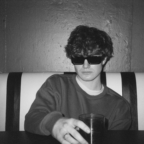 zac greer - go away ft. ericdoa & contradash (unreleased)