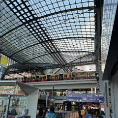 Berlin Hauptbahnhof ( S-Bahn Platform )