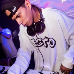 WEAPON OF CHOICE (FREE DOWNLOAD)