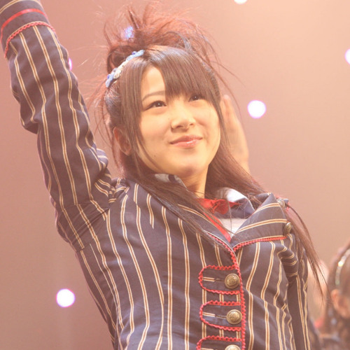 AKB48 - Utsukushiki Mono 美しき者