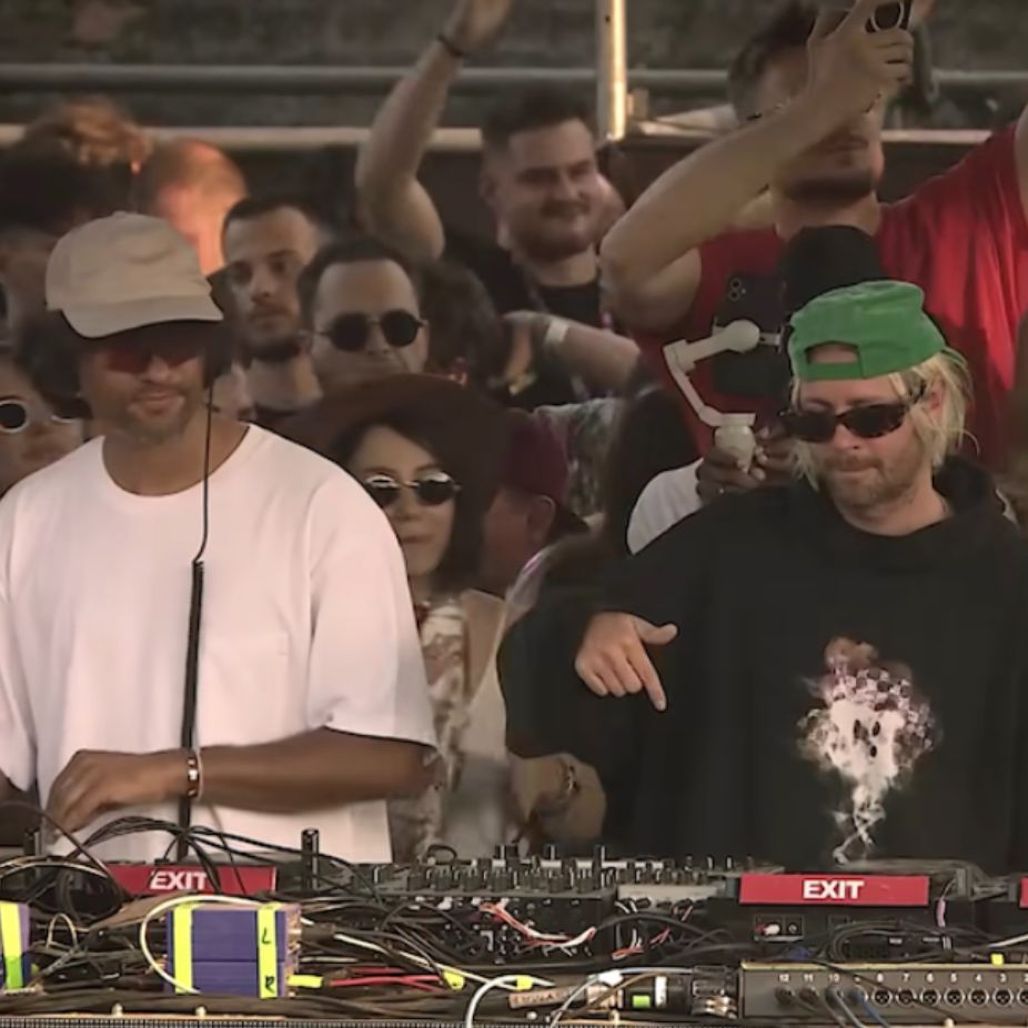 CEZARA LINA x NOTHING ON ME x BABY AGAIN – (Guntash71 RMX)