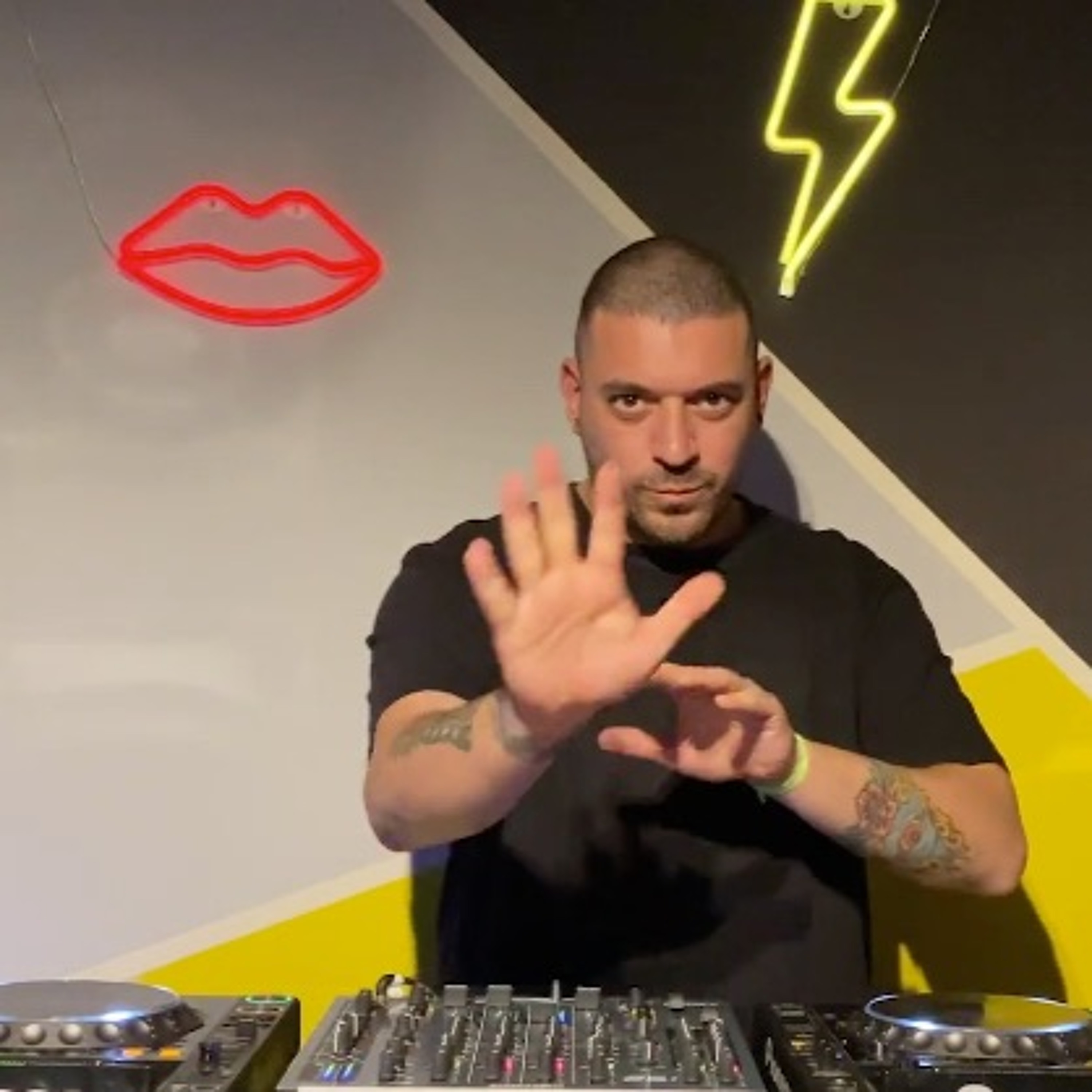 Luigi Madonna | Terminal V Connect I April 2020 episode artwork