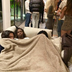 us when da hoes come round