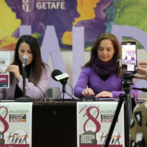 Hernández y Leo presentan la programación del 8M
