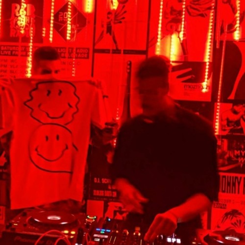 Neutron | DJ Mixes & Recordings