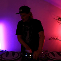 Gruth - Dreams of Neon - 24.07.2025