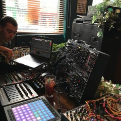 Ambient live set at the Elevator Sound Sunday Service 2021-10-24