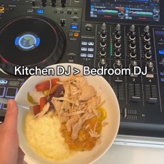 DEEP TECH HOUSE | KITCHEN COUNTER 001