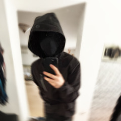 twntee - so schizz (prod. advnxm)