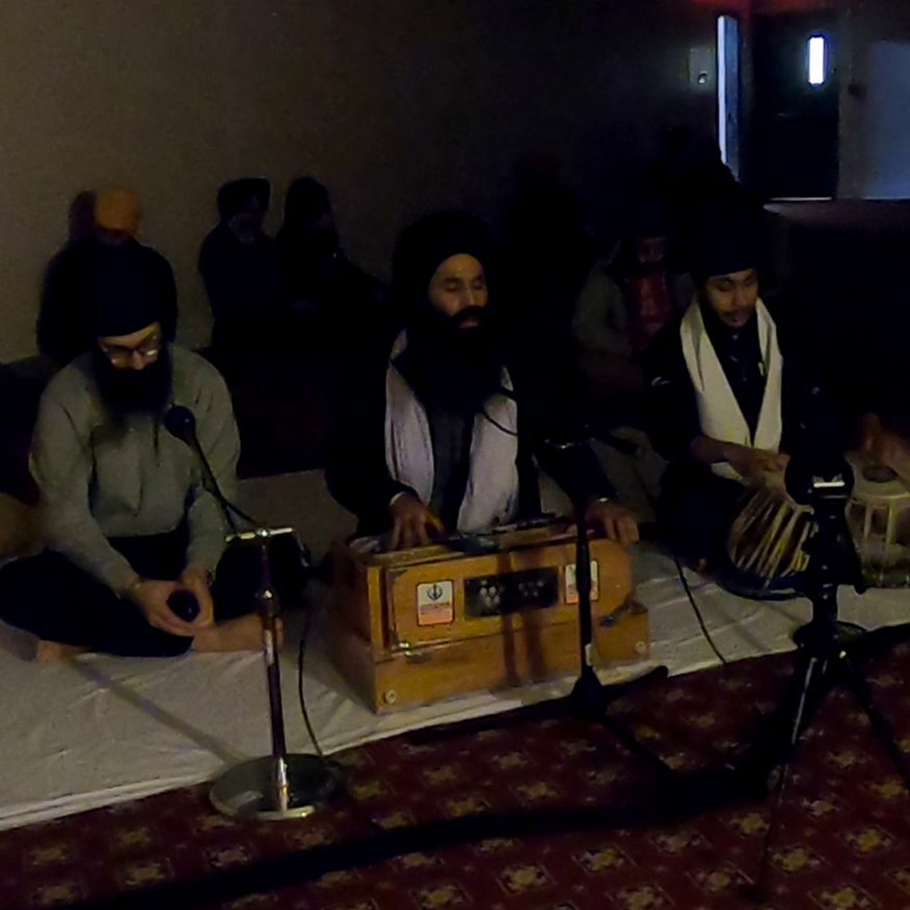 Bhai Lakhwinder Singh - Ein Bidh Ih Man Hariaa Hoi episode artwork