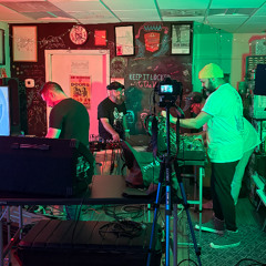 WVUM90.5FM Glitched! presents Everglades Computer Club 2024.10.16