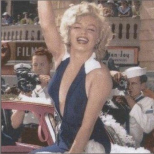 عينك عليهم تلاحقهم تناظرهم