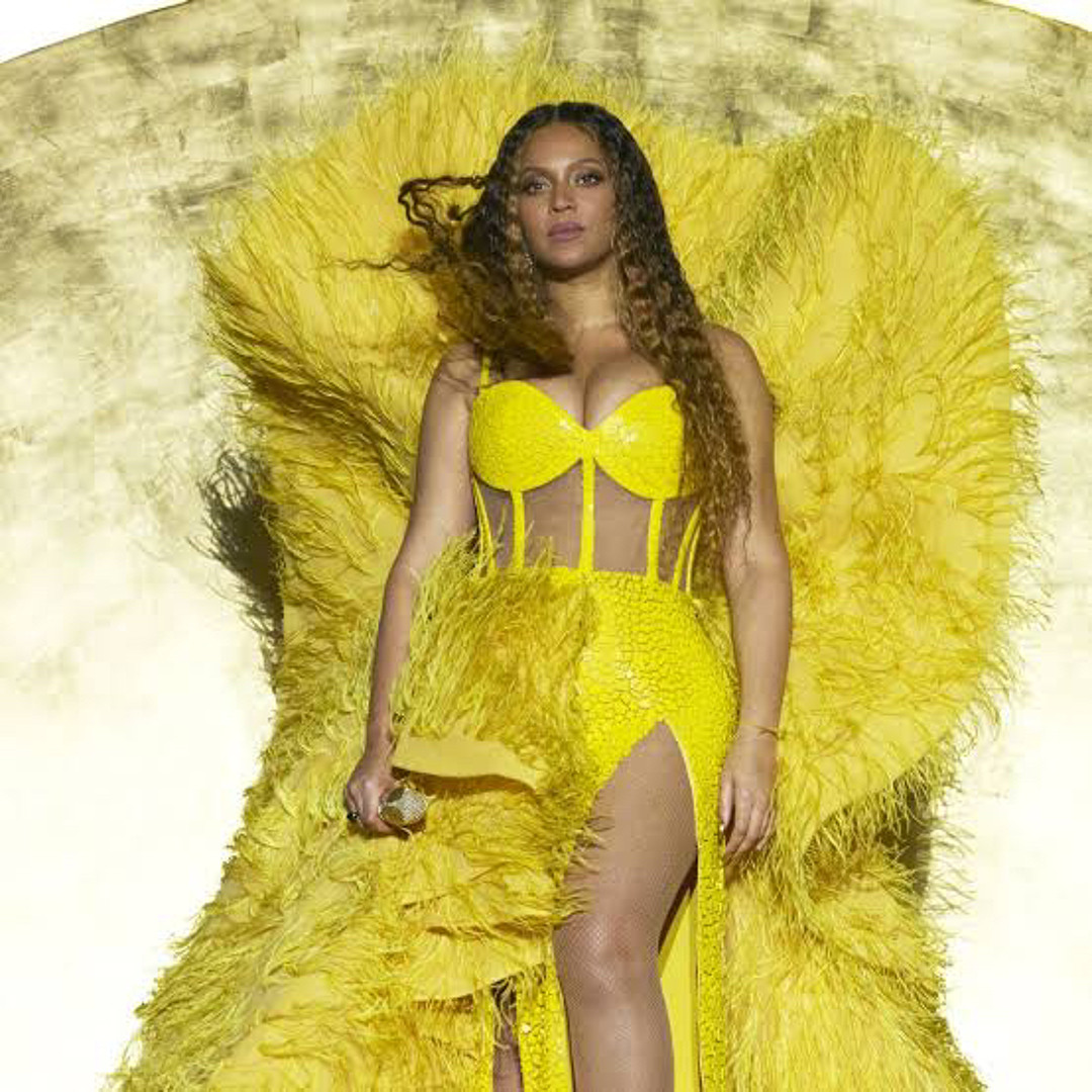 Erkak va ayol bilan jinsiy aloqa onlayn porno video Ular ayollarni sikadilar va yiglaydilar.