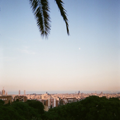 BARCELONE (FEAT & PROD ROCA)