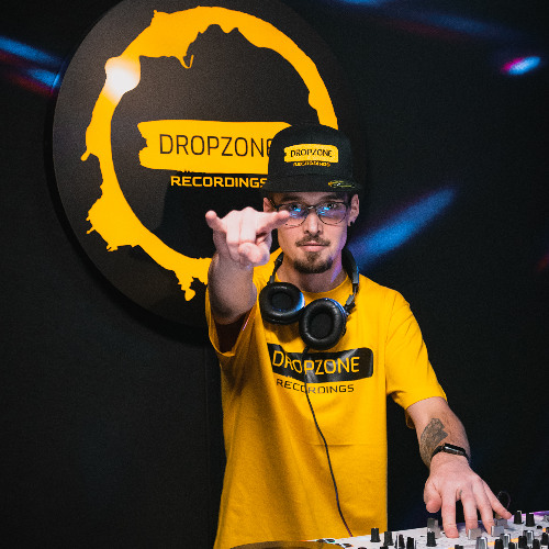 MIQ X DROPZONE RECORDINGS
