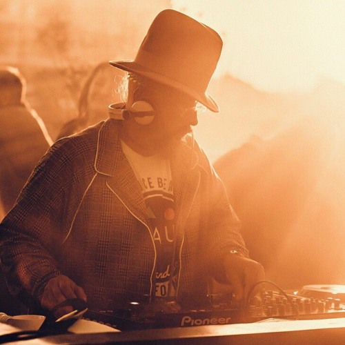 LIST — DHM Podcast #890 (April 2020)