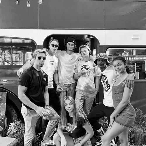 𝐅𝐈𝐍𝐃𝐈𝐍𝐆 𝐌𝐘 𝐖𝐀𝐘 𝐇𝐎𝐌𝐄