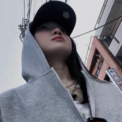 vietmix-ngủ quên trong barr