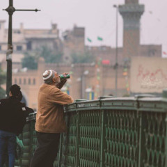 هيچ العالم تملك ولا واحد يدك بابك