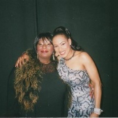 DONT LEAVE ME THIS WAY (HOUSE MIX) by WANDA DEE & LOLEATTA HOLLOWAY