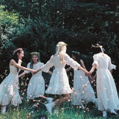 Loona - favOriTe [+ +].・。.・゜✭・