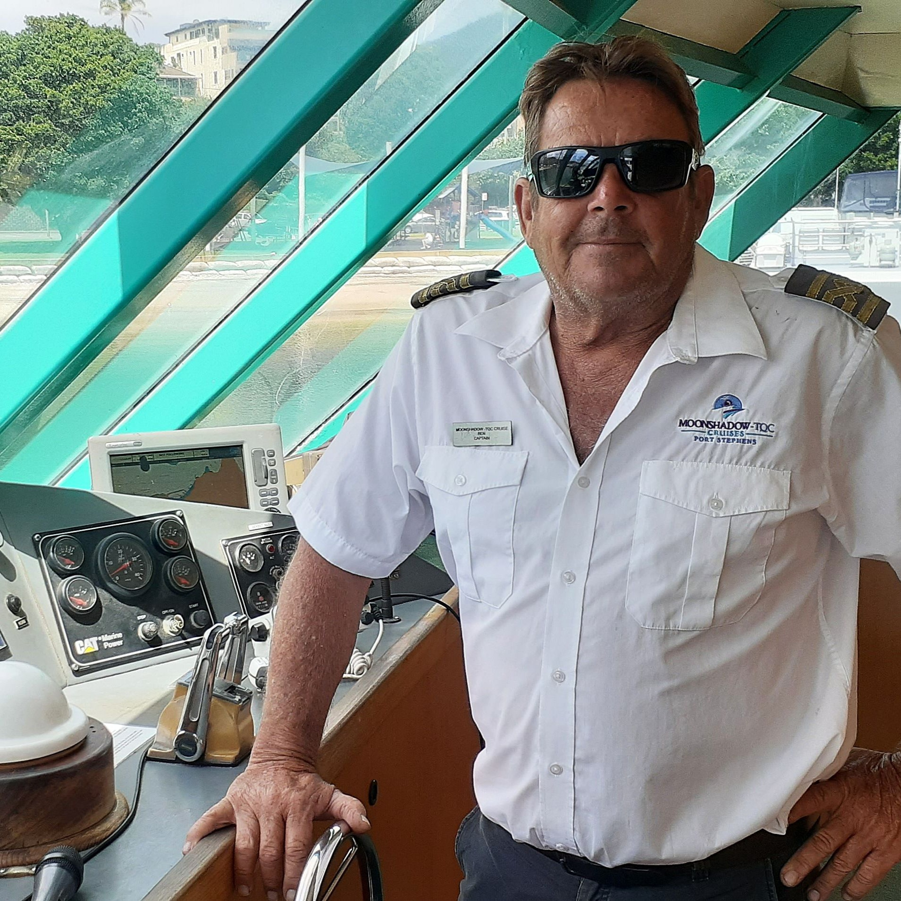 Moonshadow Cruises' Wild Dolphin Watch Amazes at Port Stephens -Mike Smith episode artwork
