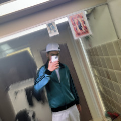 987
