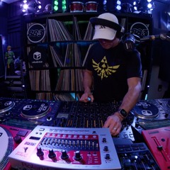 Centreforce 88.3 - ESwing & Funky House Mix | Aug 20, 2025 [P1]