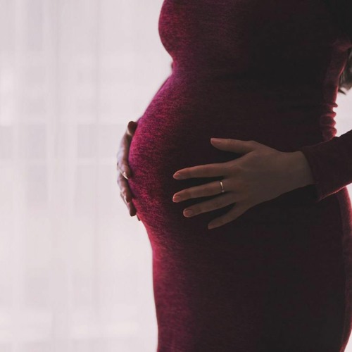 Les décès de femmes durant l’accouchement suscitent la colère en Afrique