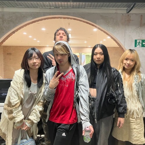 HeavyToCarry w/ Apu Nanu & Wanton Witch 17-05-2024