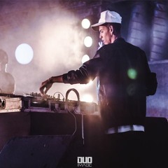 Voltar Curtir O Baile Do Morro ( REMIX - DJ CARLITINHO )