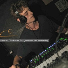 Rominimal Sets
