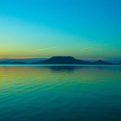 the horizon is still beautiful